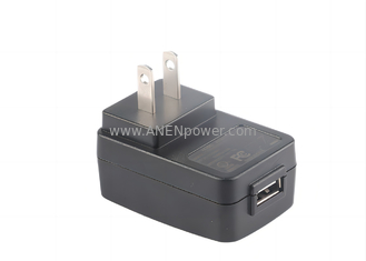 Chine Adaptateur d'alimentation AC/DC maximal de 12 W certifié UL FCC - alimentation électrique à commutation par prise 5V 2A, 5V 2.4A, 9V 1.33A, 12V 1A, 24V 500mA fournisseur