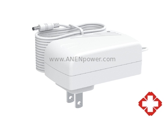 Chine L'adaptateur AC de 12V/9V/5V/24V/36V est équipé d'une prise électrique médicale de 24W certifiée UL/EN 60601 fournisseur