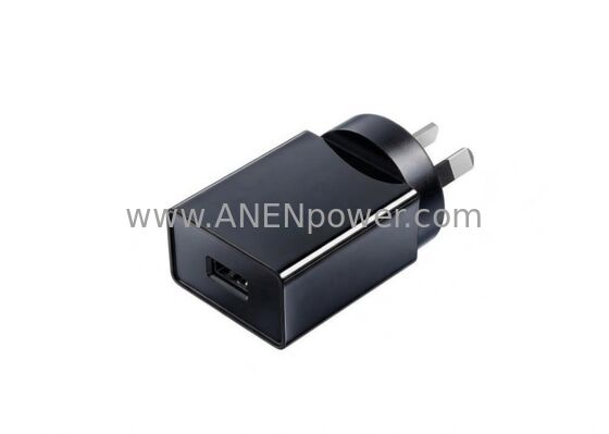 Chine 10 W d'alimentation maximale pour les périphériques USB, 5 V 1A / 5 V 1.5A avec adaptateur CA à haut rendement fournisseur