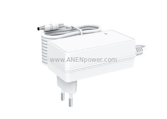 Chine 45W Max EU Plug Certifié CE 12V 14,5V 16,8V Chargeur de batterie au lithium / plomb 21V 42V fournisseur