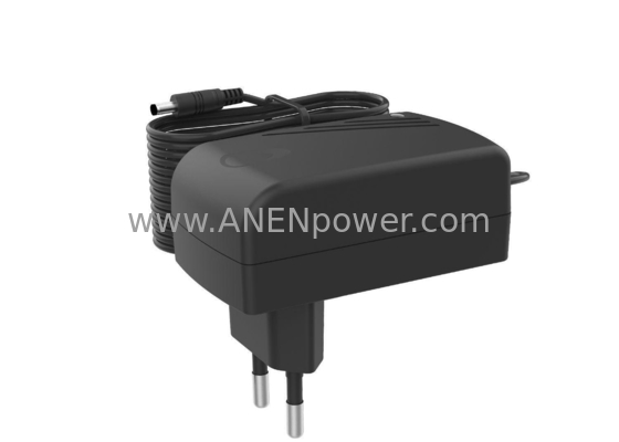16.8W Max EU Plug CE GS Certifié 8.4V 12.6V Chargeur de batterie au lithium / plomb 16.8V fournisseur