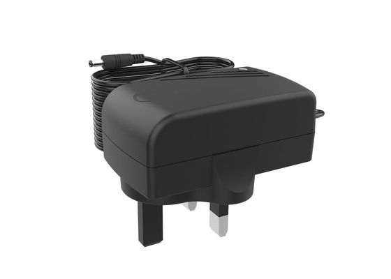 24W UK Plug UKCA Certifié 12V 24V AC DC Adaptateur 36V Commutation d'alimentation avec la norme EN/IEC 62368 fournisseur