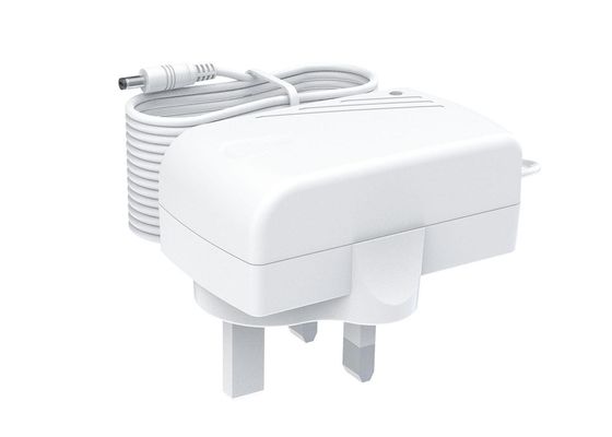 24W UK Plug UKCA Certifié 12V 24V AC DC Adaptateur 36V Commutation d'alimentation avec la norme EN/IEC 62368 fournisseur